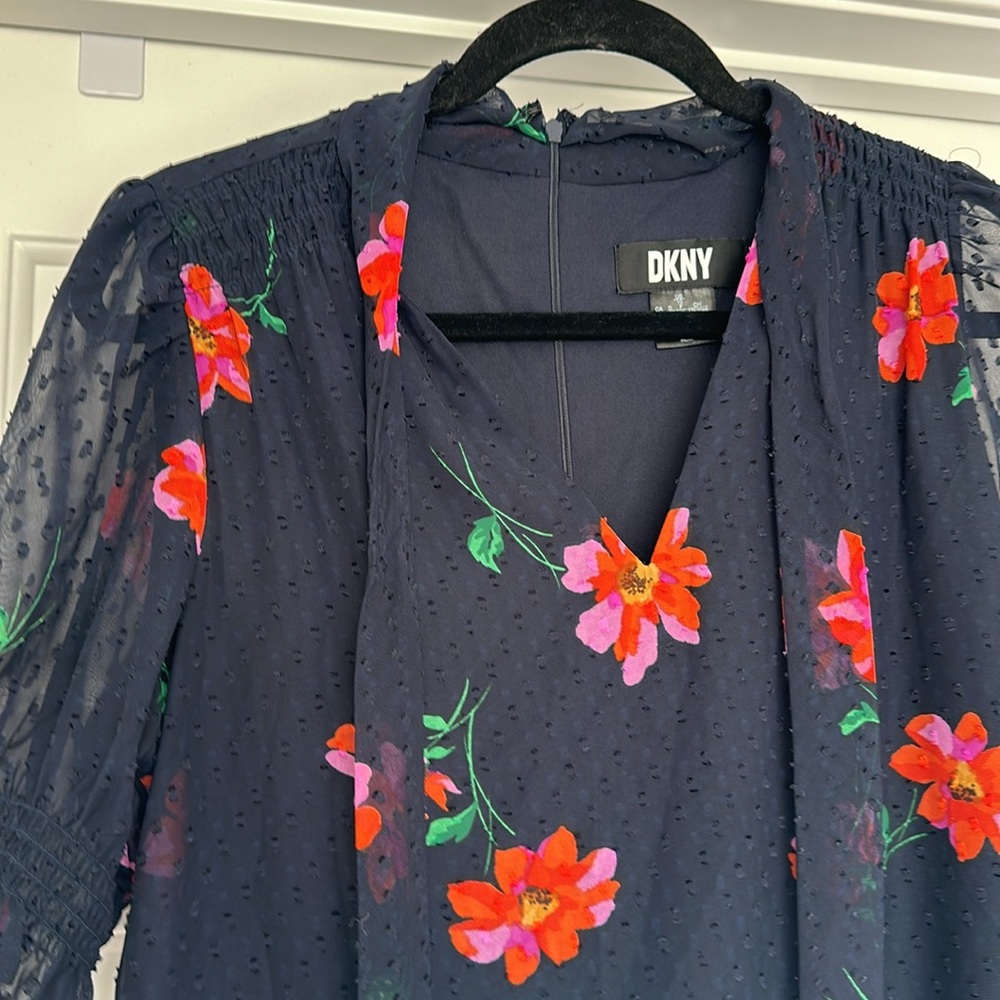 Womens Black Ruffled Puff Sleeve DKNY Floral Midi Dress with a V-neck size 10